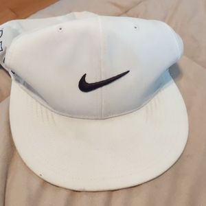 White Nike vapor hat